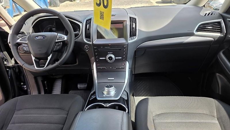 Ford Galaxy (2023) 2.5i HEV Titanium 7 míst AT TZ - fotka 21 z 44