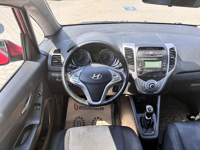 Hyundai ix20 1.6i 92kW KLIMA ČR 1MAJ - fotka 12 z 15
