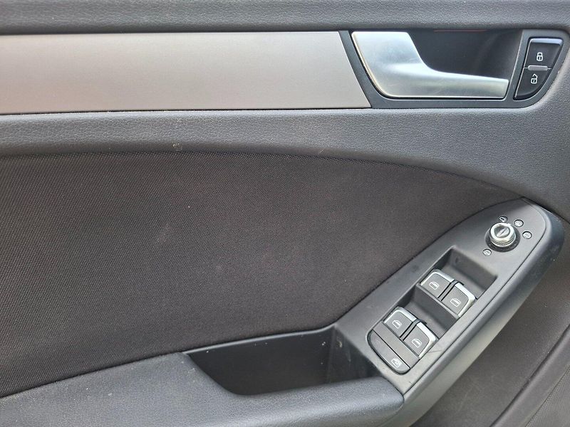 Audi A4 (2012) 2.0TDi 105kW 6MAN -SERVISOVÁNO - fotka 15 z 26