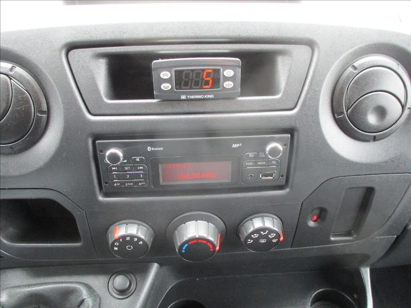 Renault Master 2,3 dCi 110k IZOTERM odp.DPH 1 - fotka 13 z 27