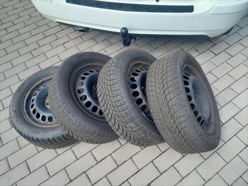 Mercedes-Benz Třídy B 2,0 i,B 200,100kw,TAŽNÉ,VÝHŘEV - fotka 32 z 33
