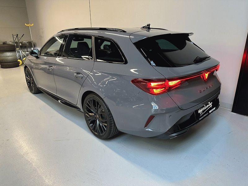 Cupra Leon (2026) SP 2.0 TSI 204k 4WD DSG - fotka 4 z 24