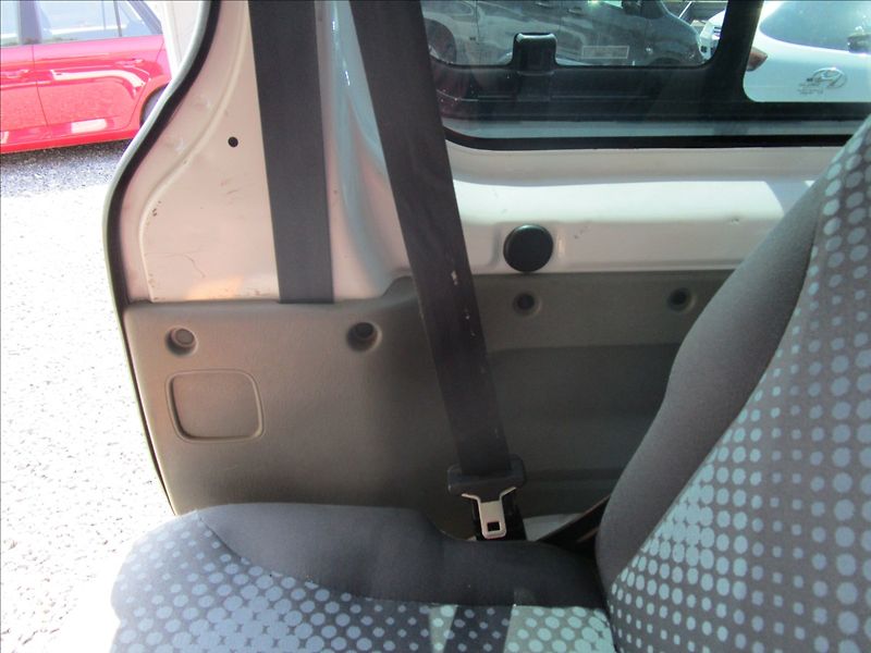 Renault Trafic 2.0dCi 115 Passenger, 9 míst - fotka 29 z 41