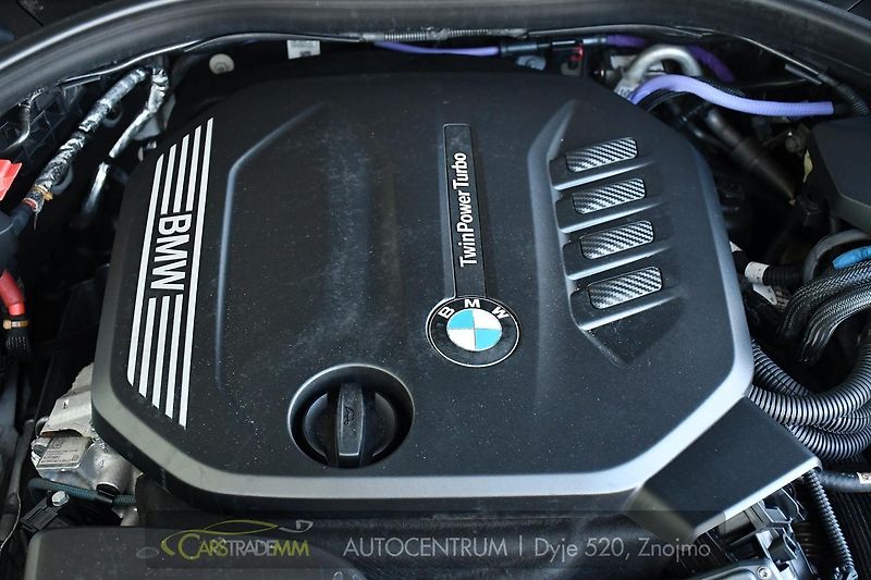BMW Řada 3 320D xDrive 2xALU 1M ČR - fotka 51 z 54