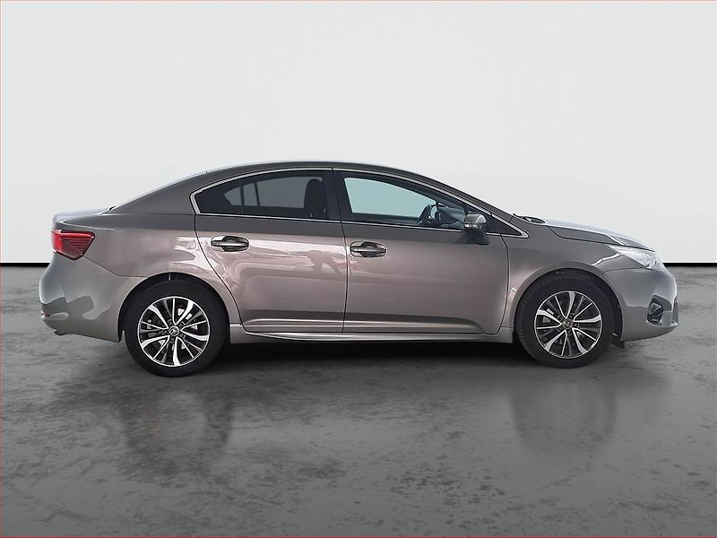 Toyota Avensis (2016) 2.0 D-4D, ČR,1.maj, Serv.kniha - fotka 6 z 21
