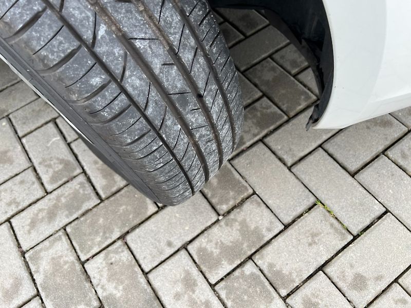Škoda Octavia (2014) 1.6TDi 77kW! 2x kola! 1.maj+ČR - fotka 18 z 18