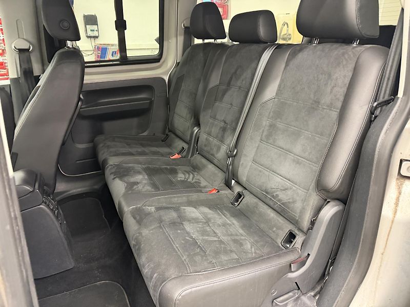 Volkswagen Caddy Maxi 1.4 TGi 81kW - fotka 18 z 20