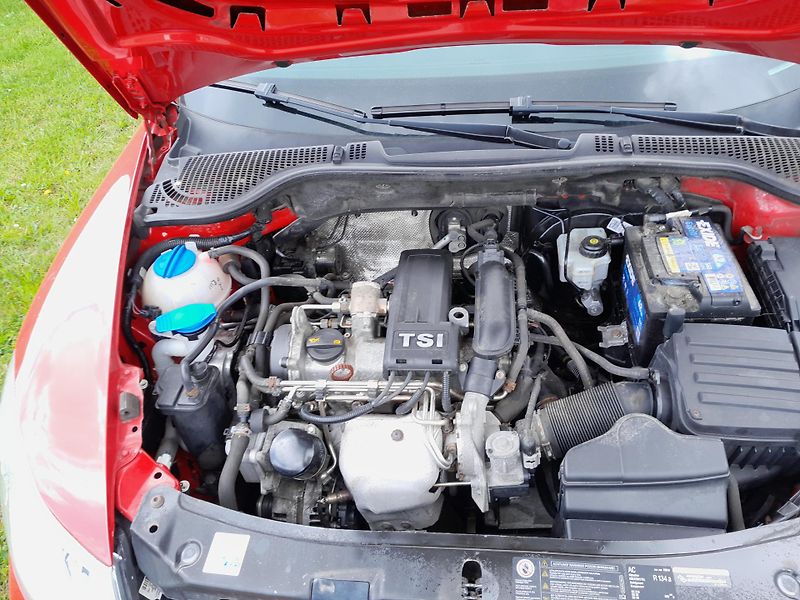 Škoda Octavia (2012) 1,2 TSI 77KW serviska 2x klíč - fotka 8 z 16