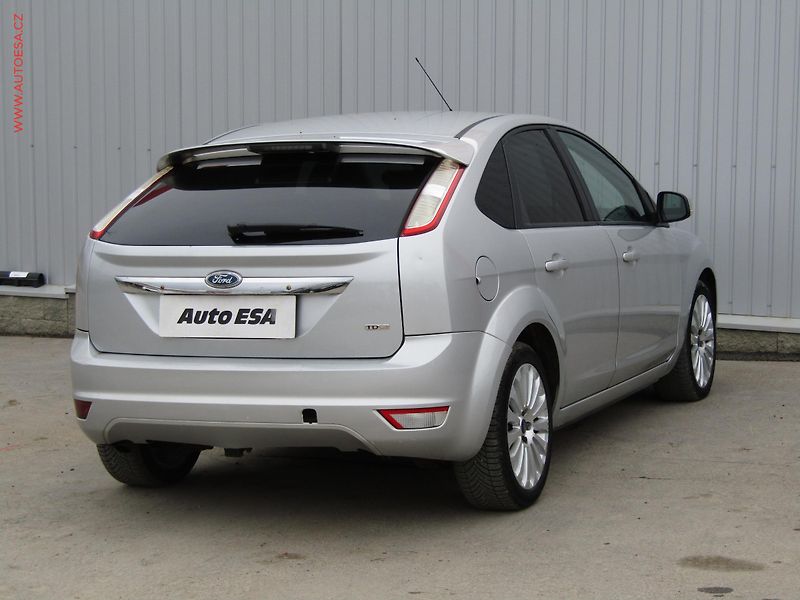 Ford Focus (2008) 2.0TDCi, ČR, AC, TZ, bixen - fotka 4 z 14