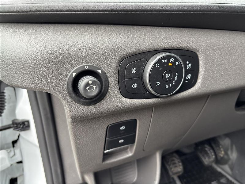 Ford Transit 2,0 EcoBlue 96kW L3 DPH - fotka 23 z 39
