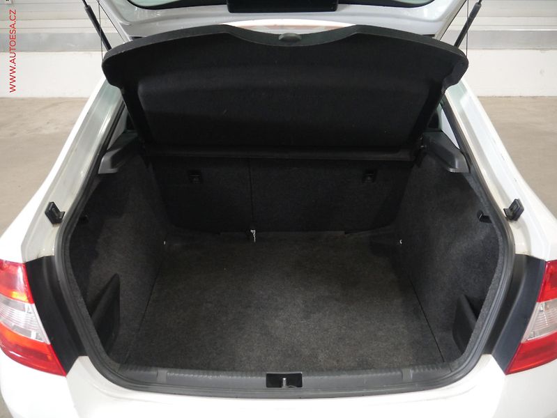 Škoda Rapid (2014) 1.6 TDi, ČR, Ambition - fotka 7 z 15