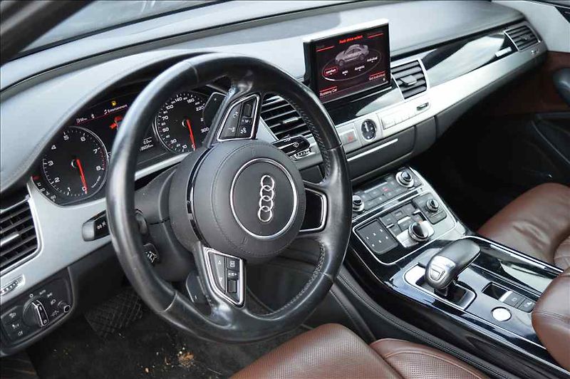 Audi A8 (2012) 4,2V8 QUATTRO - fotka 15 z 25