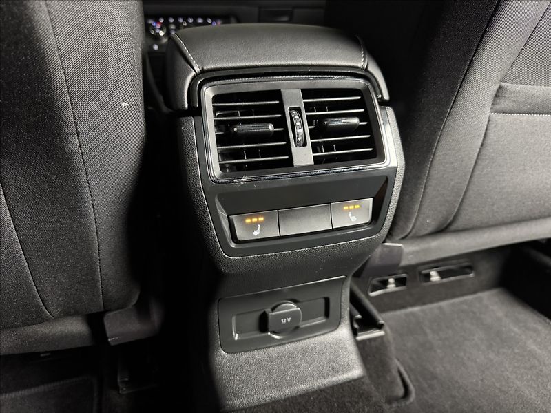 Škoda Karoq 1,5 TSi  DSG Clever Virtual LE - fotka 14 z 45