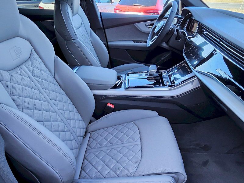 Audi Q8 (2025) 50 TDI 210kW quattro - fotka 23 z 29