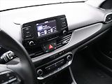 Hyundai i30 1,6 CRDi 81kW Trikolor tažné - náhled 21