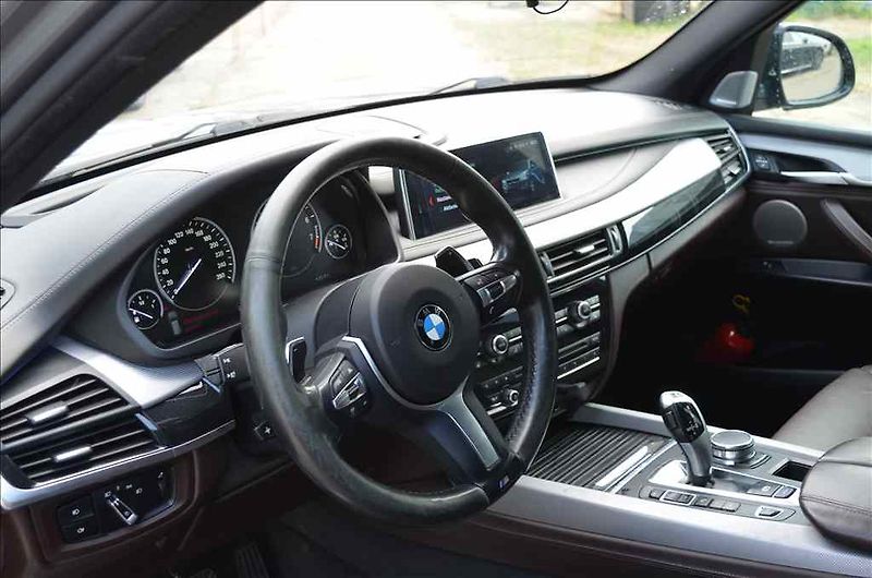 BMW X5 (2017) XDRIVE AT - fotka 10 z 18