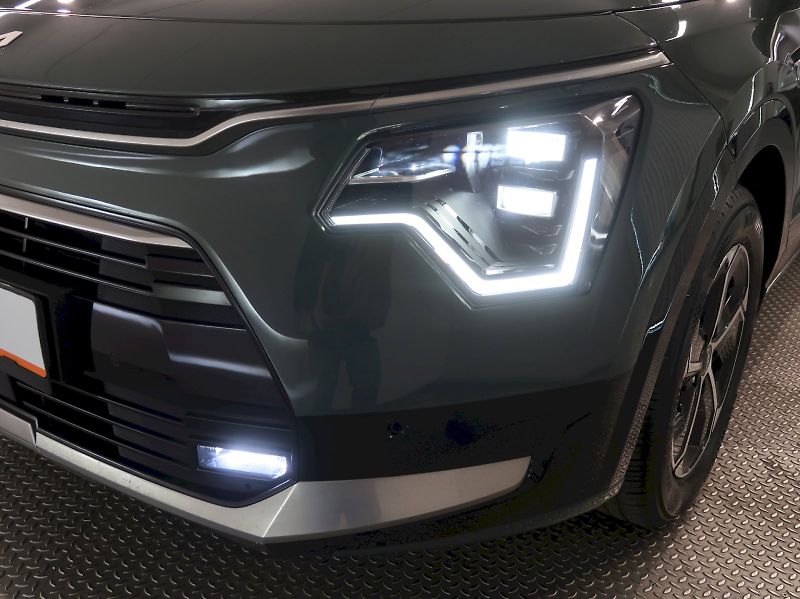 Kia Niro (2022) STYLE 1.6T-GDi 104KW - fotka 10 z 39