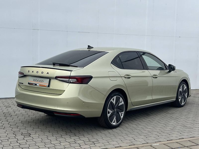 Škoda Superb (2026) Sportline 7DSG 2,0TDI - fotka 2 z 22