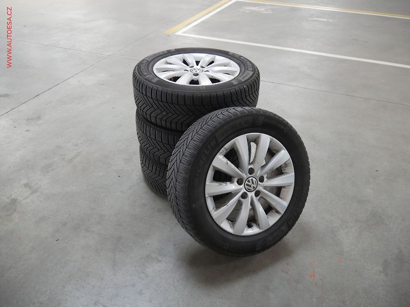 Volkswagen Passat (2015) 1.4TSI, AT, navi, LED - fotka 28 z 28