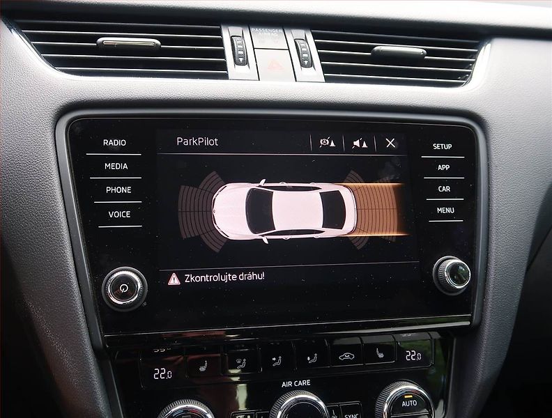 Škoda Octavia (2017) 1.8 TSI, Automat, Tempomat - fotka 16 z 21