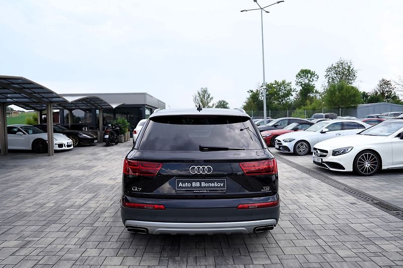 Audi Q7 3.0 TDI 200 kW/Q/7míst - fotka 5 z 49