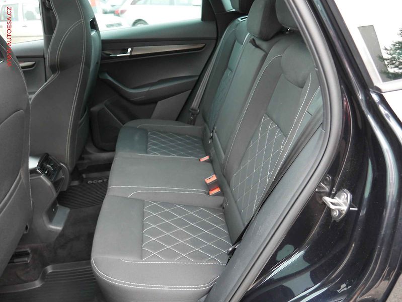 Škoda Karoq (2021) 1.5 TSI, SportLine. DSG, LED - fotka 10 z 21