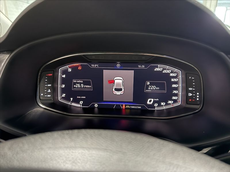 Seat Leon 2,0   TDI FR 110KW VIRTUAL ACC - fotka 13 z 42