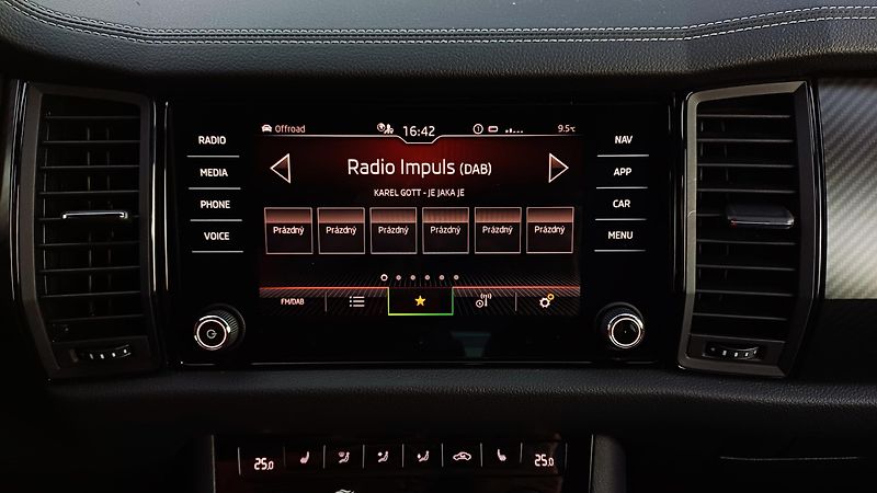 Škoda Kodiaq TDI 147kW 4x4 SPORTLINE-CR-DPH - fotka 40 z 50
