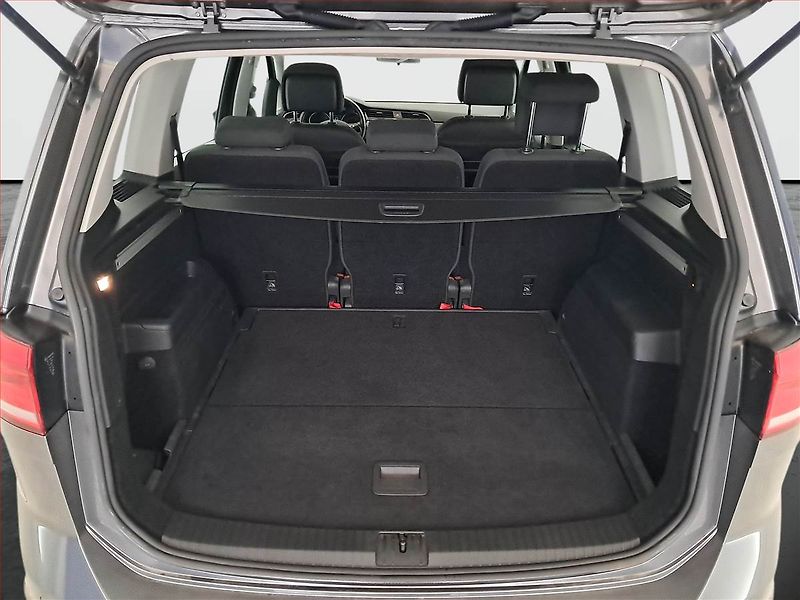 Volkswagen Touran (2015) 2.0 TDI, Navi, Park. senzory - fotka 12 z 15