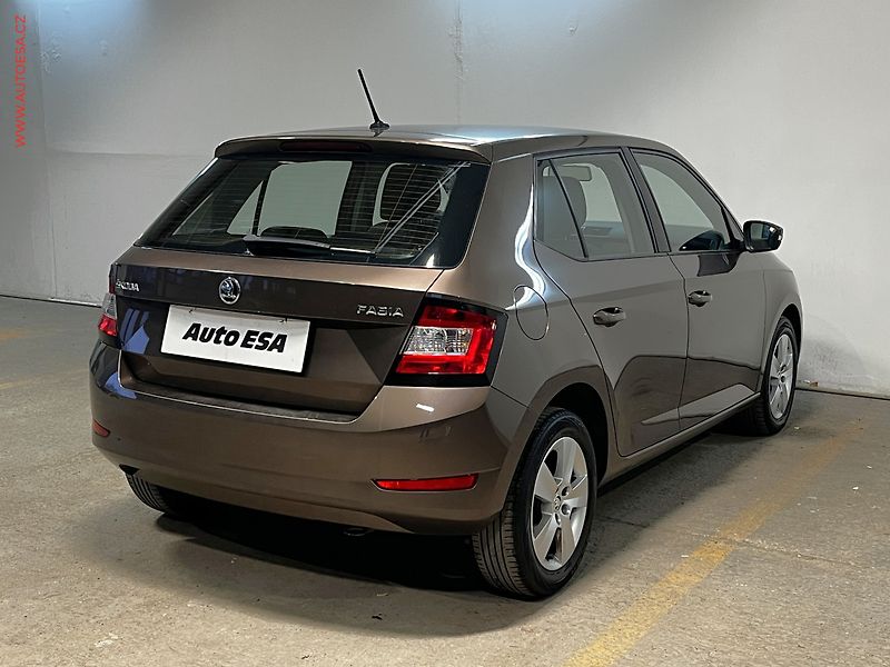 Škoda Fabia (2019) 1.0 TSi, ČR, Ambition - fotka 4 z 13