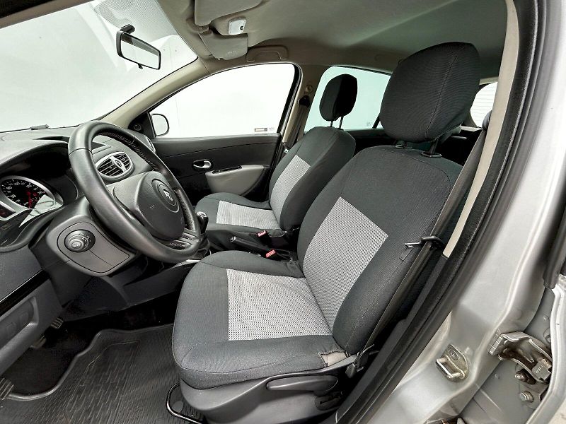Renault Clio (2011) 1.2 16V 55kW MP5 Authentique - fotka 16 z 26