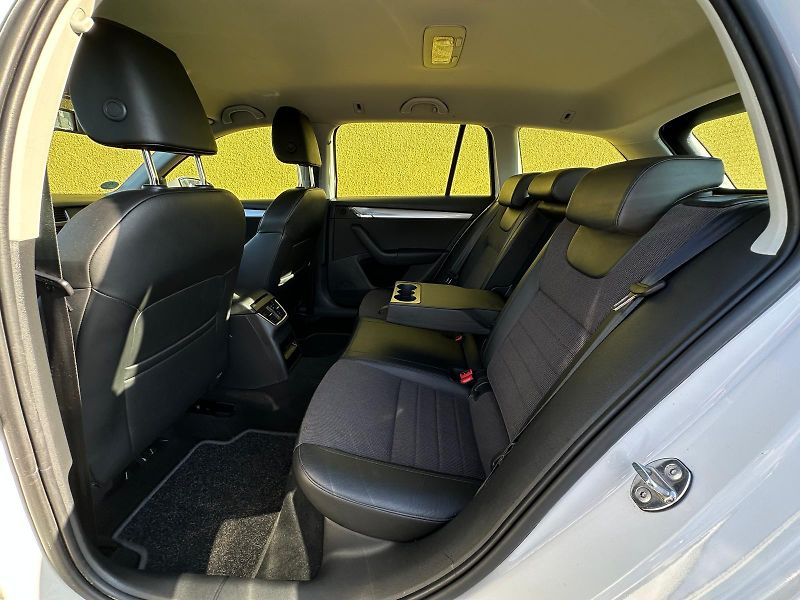 Škoda Octavia (2014) KOMBI 4x4 *1.6TDI/77kW *2.Maj - fotka 28 z 38