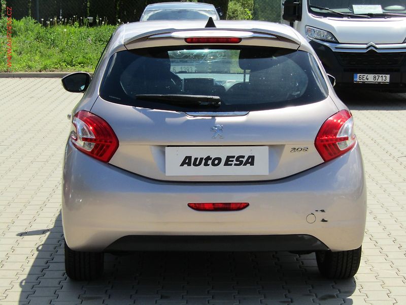 Peugeot 208 (2013) 1.2i, ČR, AC, temp - fotka 5 z 15