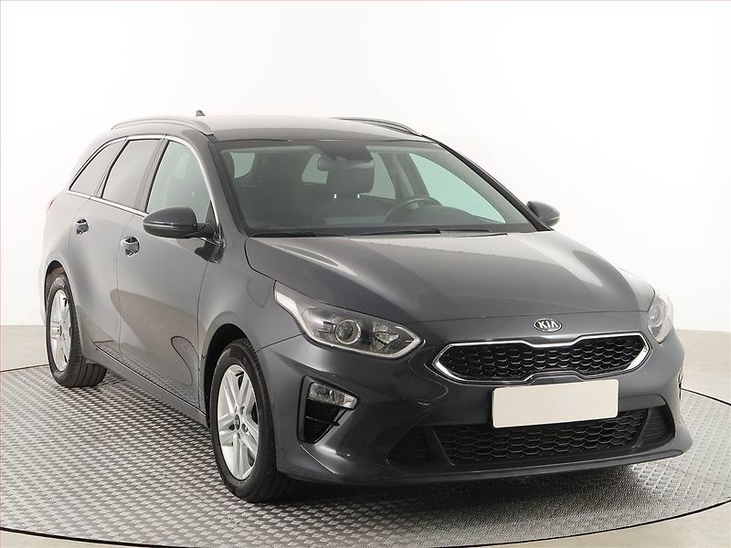 Kia Ceed (2021) Gold 1.6 CRDi MHEV, Serv.kniha - fotka 1 z 17
