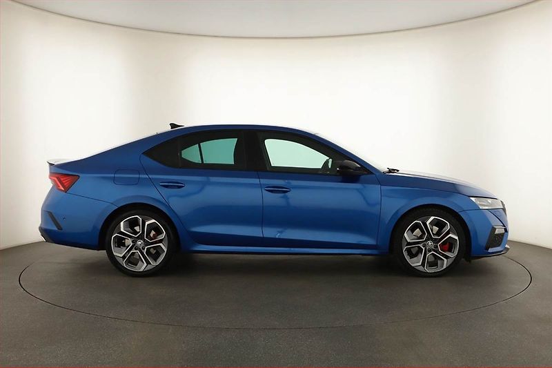 Škoda Octavia (2022) RS 2.0 TSI - fotka 6 z 16