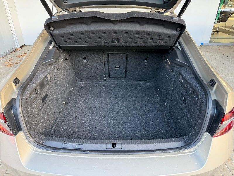 Škoda Superb (2021) Laurin & Klement 2.0 TDI / 147 - fotka 23 z 31