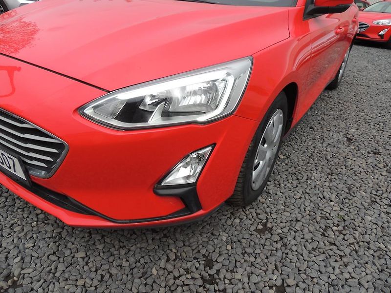 Ford Focus (2019) Combi 1.0i,92kw,ČR,1.majitel - fotka 9 z 49