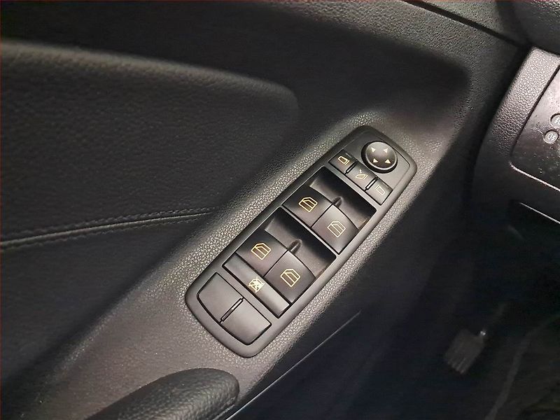 Mercedes-Benz Třídy M (2008) ML 320 CDI , 4X4, Automat - fotka 16 z 17