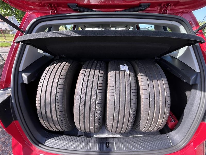 Volkswagen Golf Sportsvan 1,4 TSi 92 kW  Klima, 8x Pneu - fotka 29 z 48