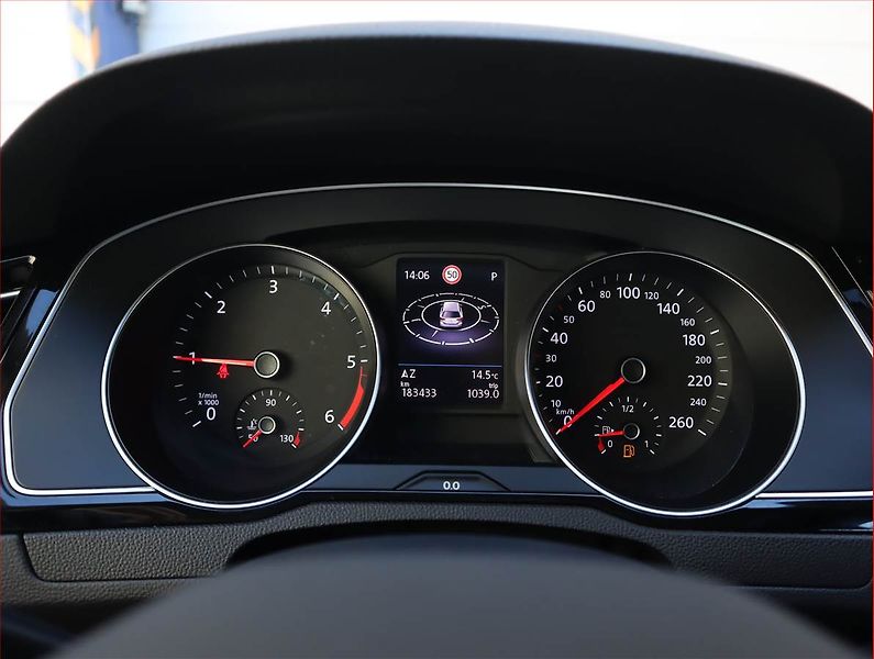 Volkswagen Passat (2021) Business 2.0 TDI, Automat - fotka 11 z 23