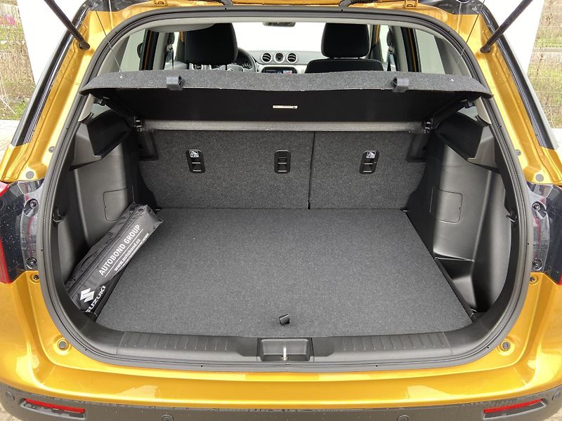 Suzuki Vitara 1.4 BoosterJet 81kW Premium Al - fotka 12 z 21