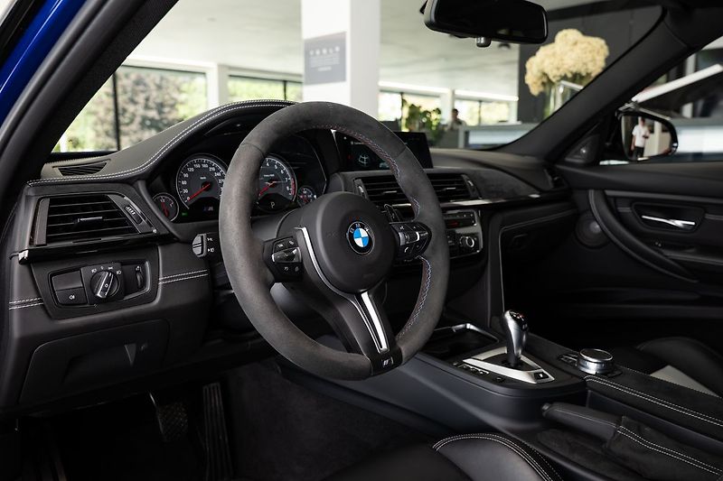 BMW M3 CS/HarmanKardon/Keramické Brzd - fotka 5 z 31