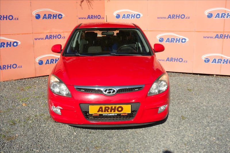 Hyundai i30 1,4 i, ČR, SERV.KN., COMFORT. - fotka 2 z 34