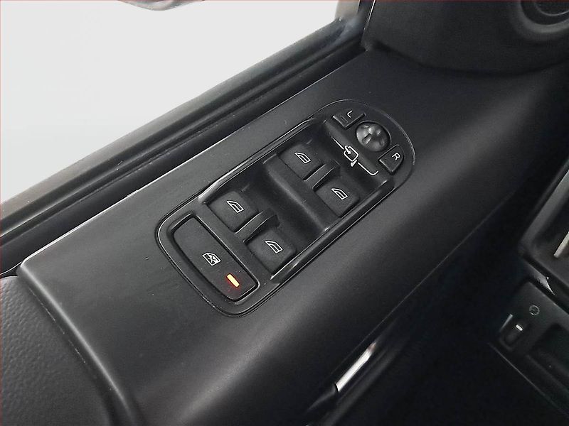 Land Rover Freelander (2013) 2.2 TD4, 4X4, Automat, Xenony - fotka 18 z 20