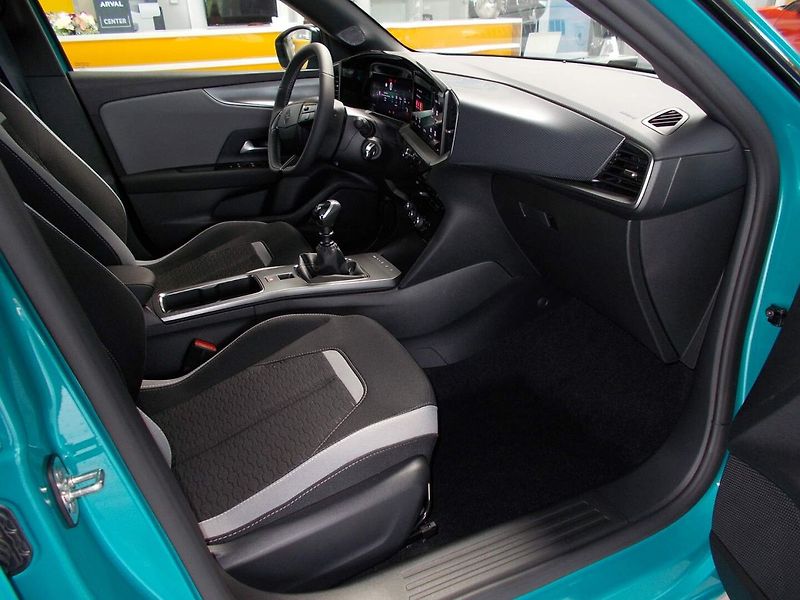 Opel Mokka (2026) HIT 1.2 TURBO (100kW/136k) MT6 - fotka 14 z 27
