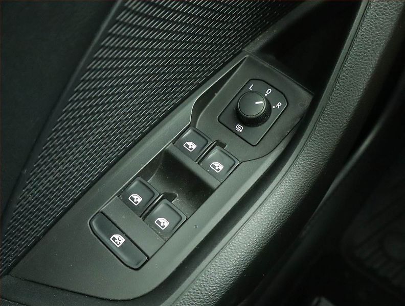 Škoda Octavia (2023) Ambition 2.0 TDI - fotka 14 z 15