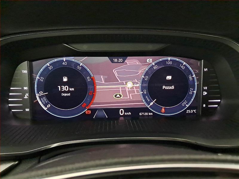 Škoda Octavia (2023) Ambition Plus 1.5 TSI - fotka 11 z 16