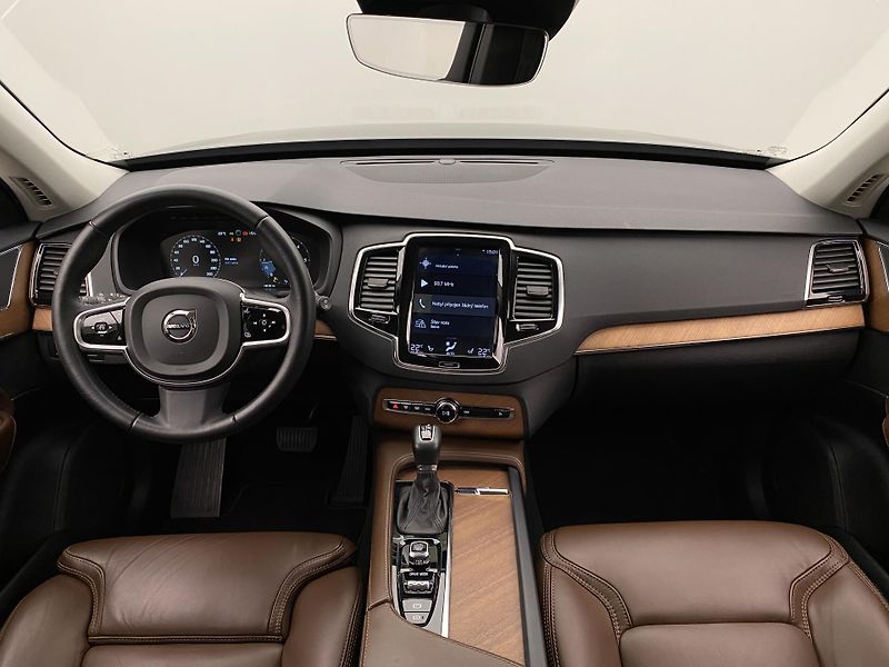 Volvo XC90 D5 AWD INSCRIPTION AUT CZ - fotka 2 z 49