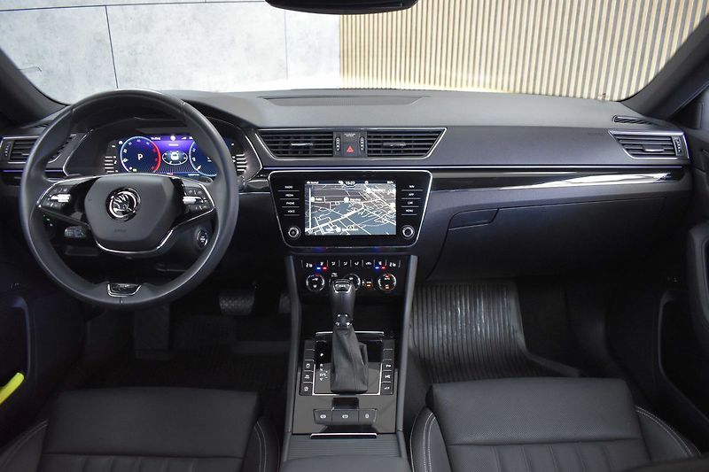 Škoda Superb TDI 147kW 4x4*L&K*WEBASTO*ČR 1 - fotka 7 z 48