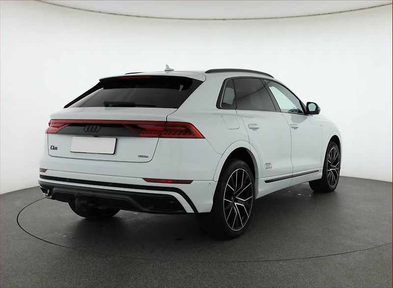 Audi Q8 (2021) 50 TDI - fotka 5 z 19